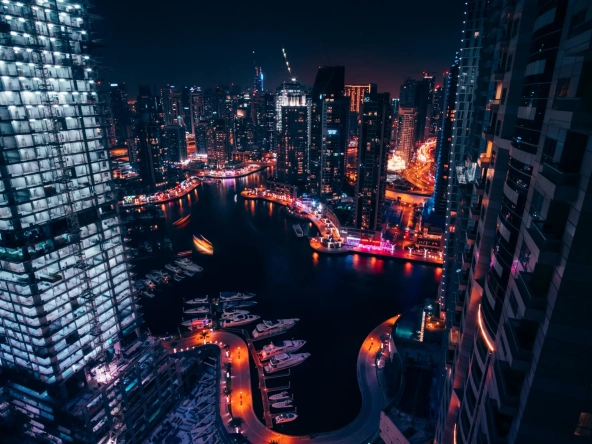 Living in Dubai Marina: Pros and Cons to Consider