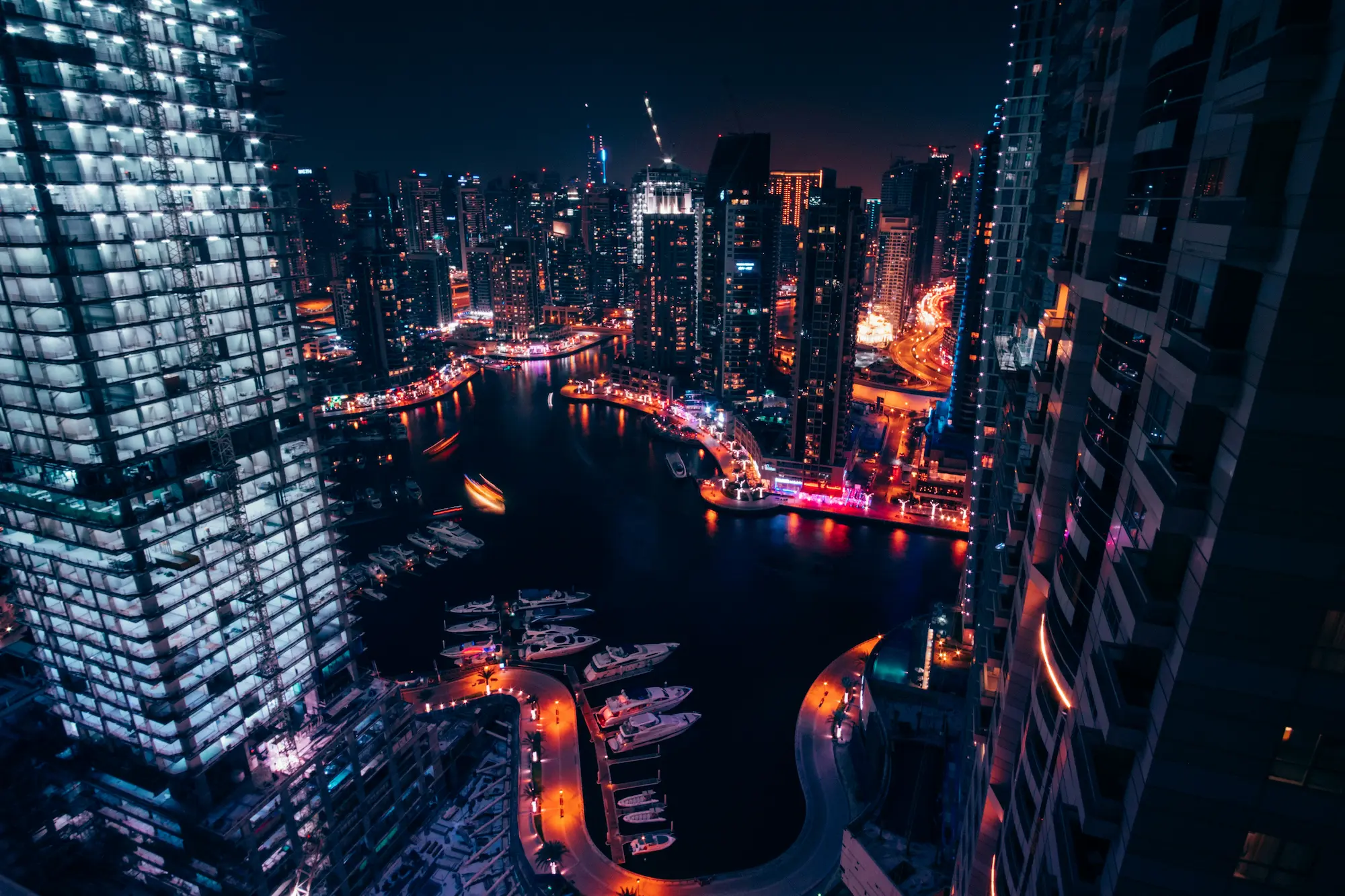 Living in Dubai Marina: Pros and Cons to Consider
