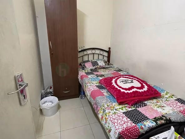 Bed Space for Rent in Al Karama