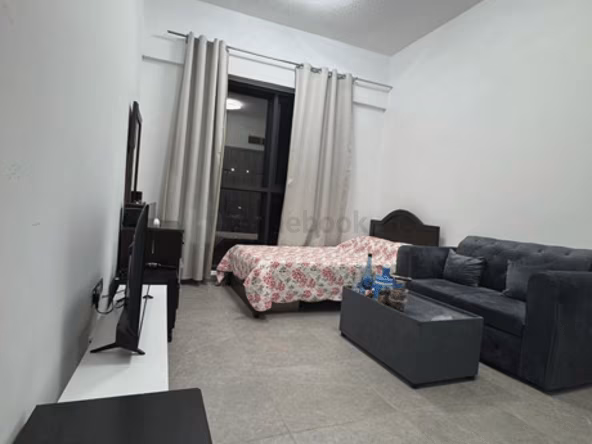 Room for Rent in Al satwa
