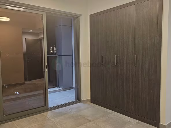 Room for Rent in Al satwa