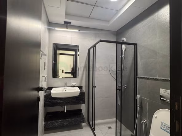 Room for Rent in Al satwa