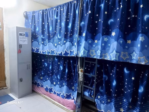 Bed Space for Rent in Al Jafiliya Dubai