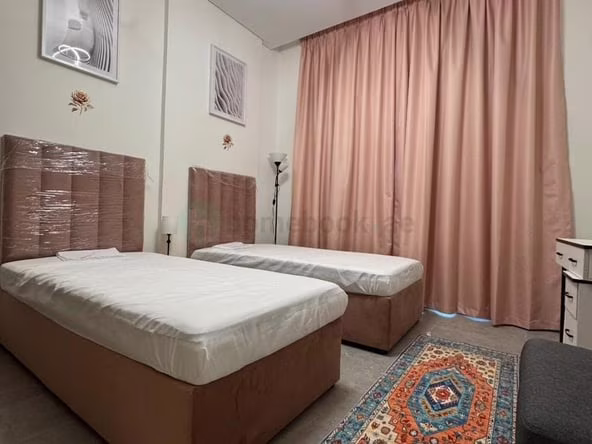 Room for Rent in Al satwa