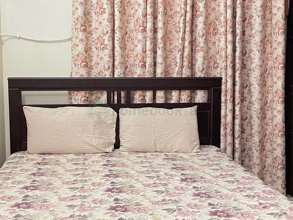 Room for Rent in Al Karama