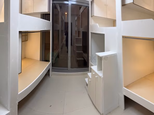 Bed Space for Rent in Al Jafiliya Dubai