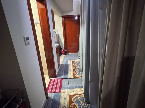 Bed Space for Rent in Al Jafiliya Dubai