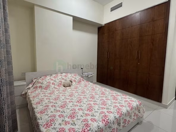 Room for Rent in Al satwa