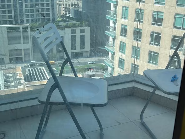 Bed Space & Partition in Downtown Dubai