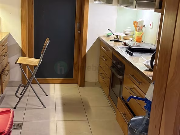 Bed Space & Partition in Downtown Dubai