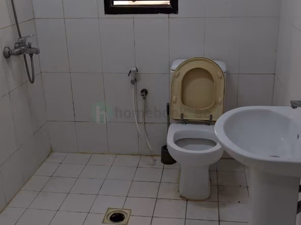 Bed Space for Rent in Al Satwa Dubai