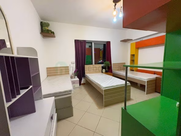Bed Space & Partition in Dubai Marina