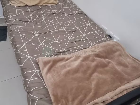 Bed Space & Partition in Al Quoz