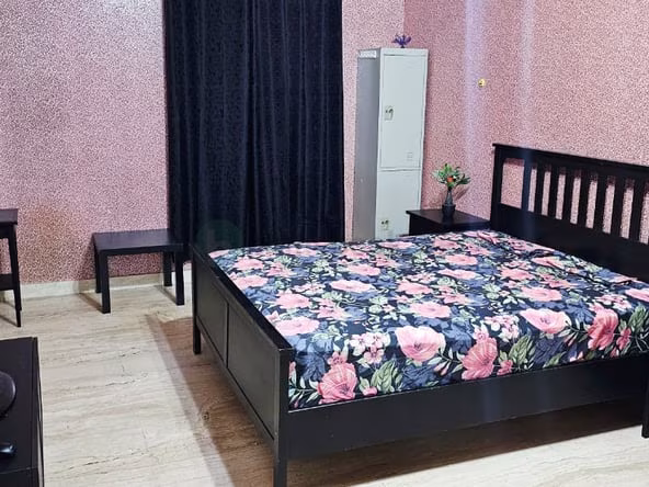 Room for Rent in International City
