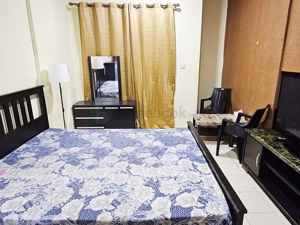 Room for Rent in International City