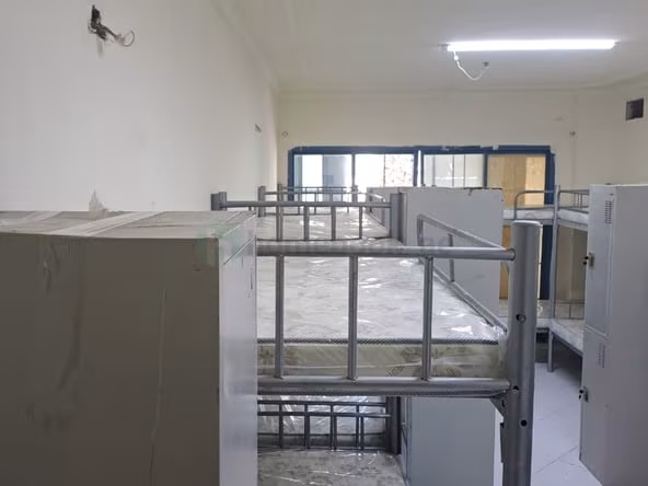 Bed Space & Partition in Al Karama