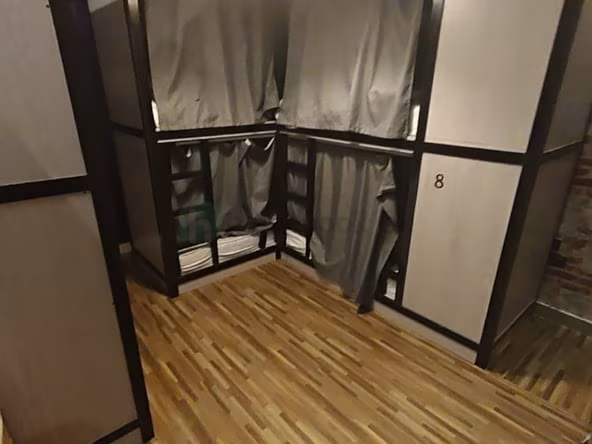 Bed Space & Partition in Downtown Dubai