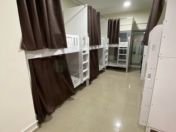 Bed Space & Partition in Dubai