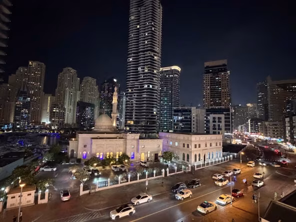 Bed Space & Partition in Dubai Marina