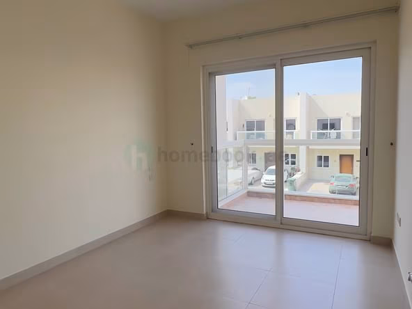 Room for Rent in International City