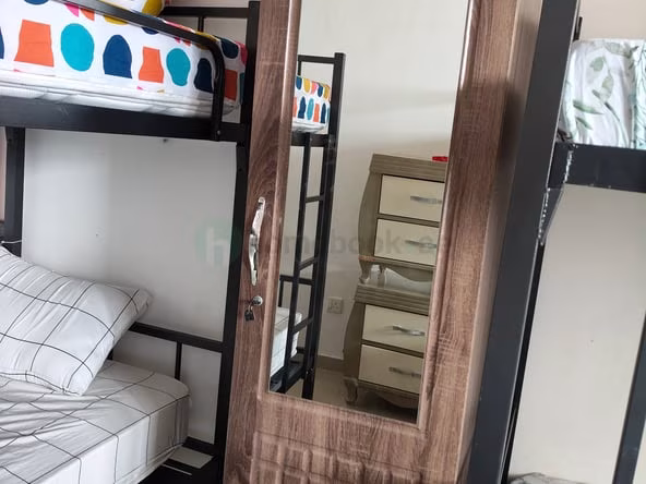 Bed Space & Partition in Dubai Marina