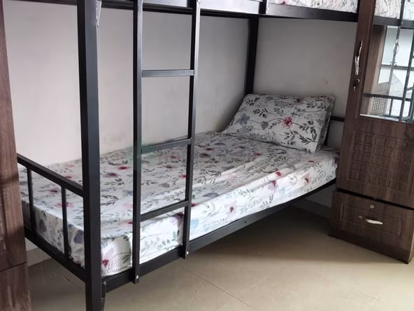 Bed Space & Partition in Dubai Marina
