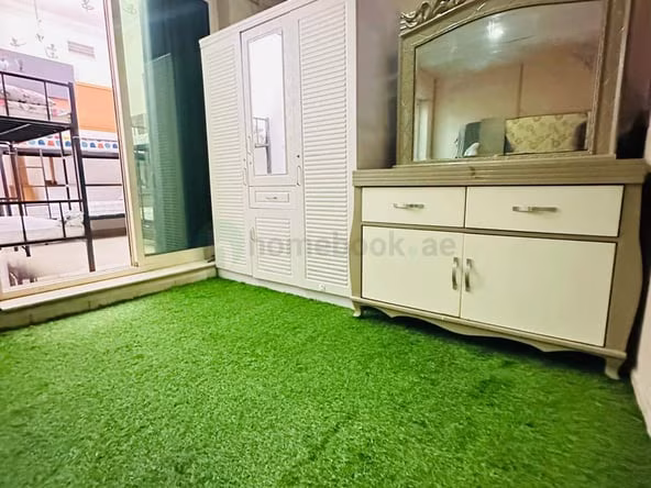 Bed Space & Partition in Dubai Marina
