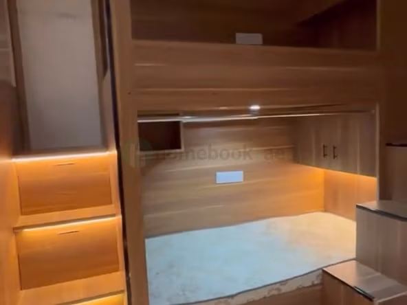 Bed Space & Partition in Al Karama