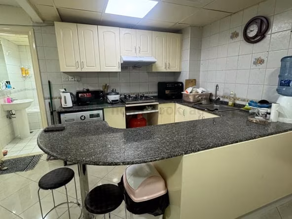 Room for Rent in Bur Dubai