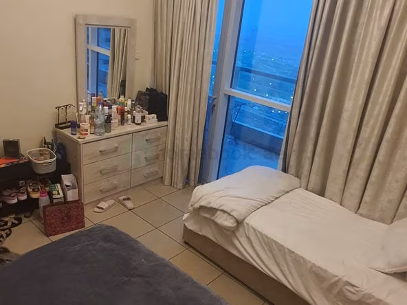 Bed Space & Partition in Dubai Marina