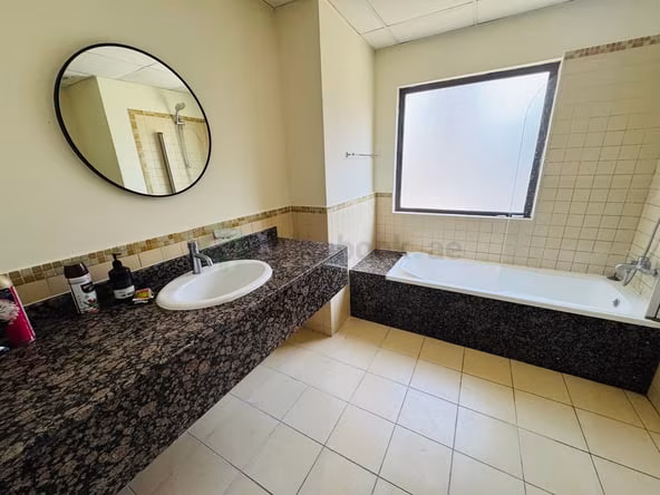 Bed Space & Partition in Dubai Marina