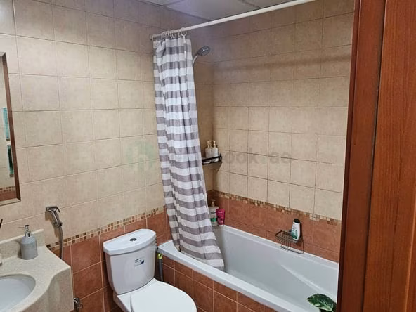Bed Space & Partition in Dubai Marina