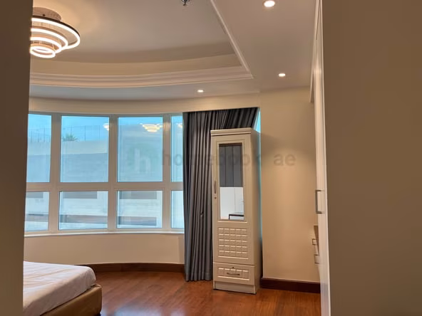 Bed Space & Partition in Sheikh Zayed Road