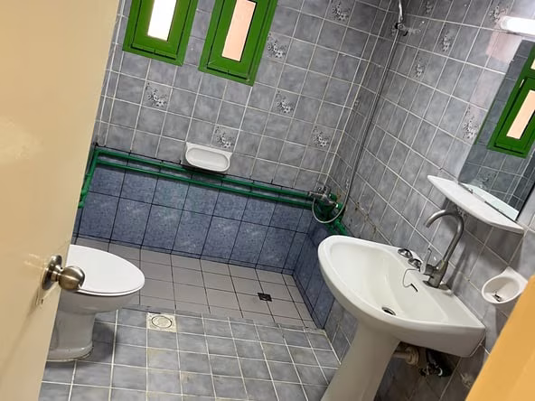 Bed Space & Partition in Al Karama