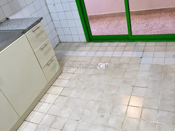 Bed Space & Partition in Al Karama