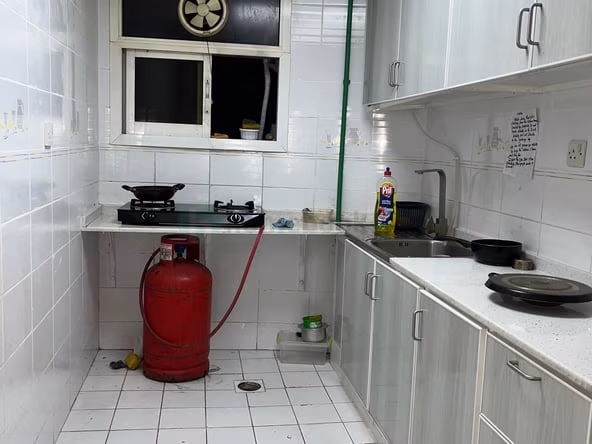 Bed Space & Partition in Al Hamriya