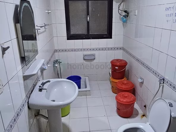 Bed Space & Partition in Al Hamriya