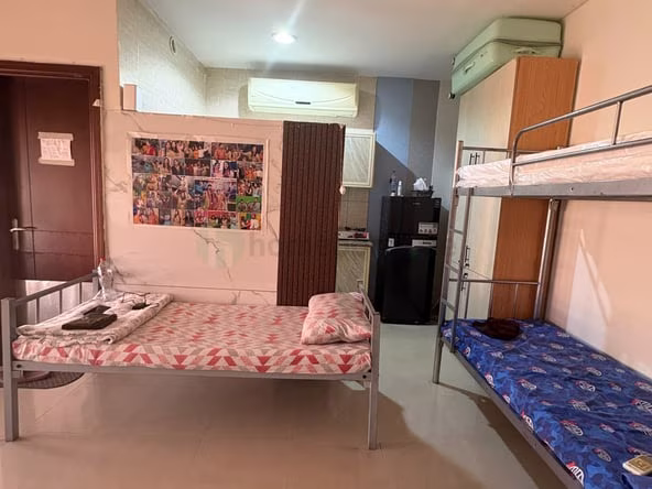 Bed Space & Partition in Al Fahidi