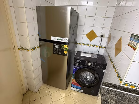 Bed Space & Partition in Al Raffa