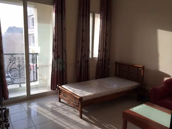 Room for Rent in International City