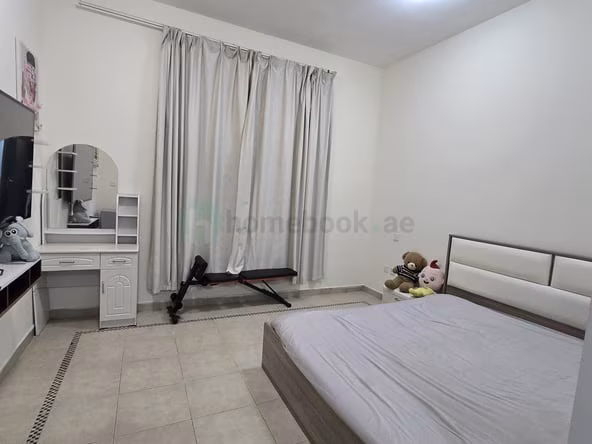 Room for Rent in International City