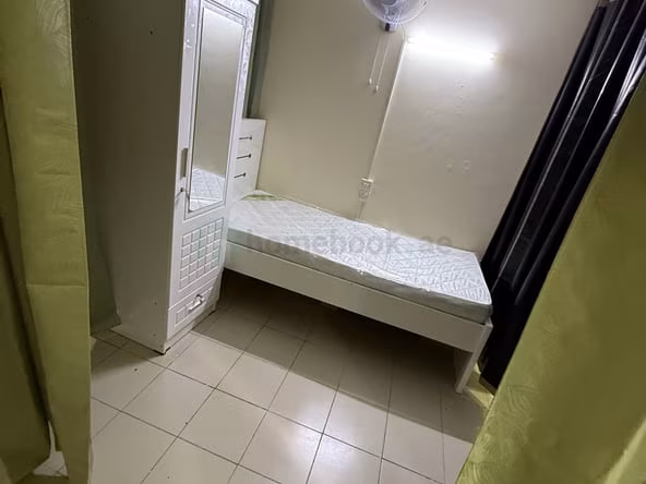 Bed Space & Partition in Al Raffa