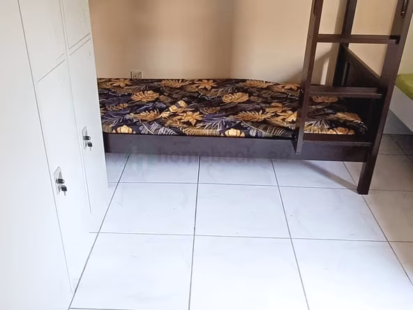 Bed Space & Partition in Al Fahidi