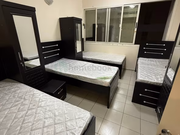 Bed Space & Partition in Al Raffa