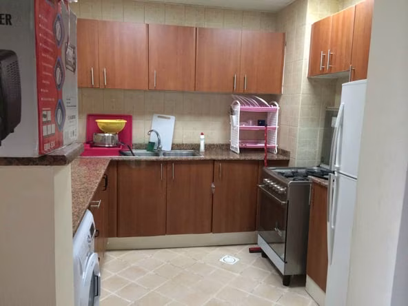 Room for Rent in International City