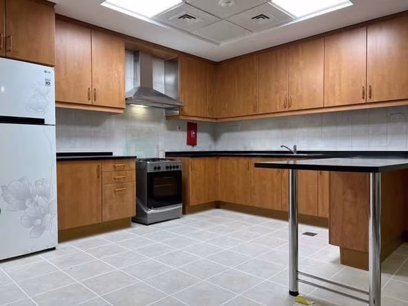 Bed Space & Partition in Discovery Gardens