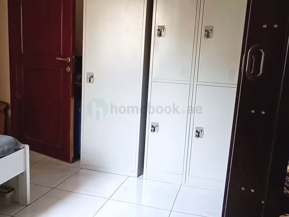 Bed Space & Partition in Al Fahidi
