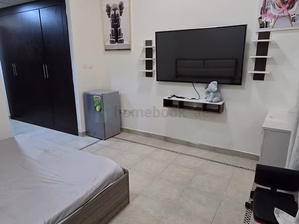 Room for Rent in International City