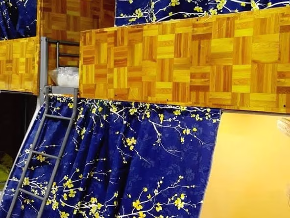 Bed Space & Partition in Al Jafiliya