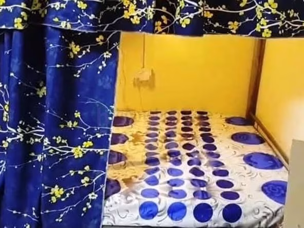 Bed Space & Partition in Al Jafiliya
